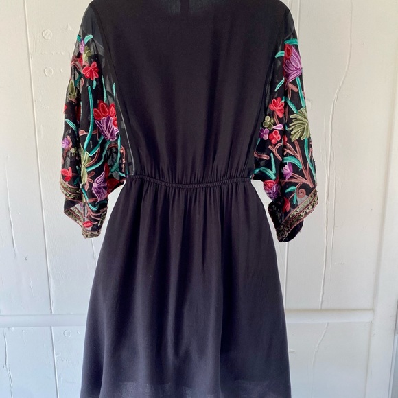 Embroidered Floral Kimono-Sleeved Dress - Picture 6 of 10